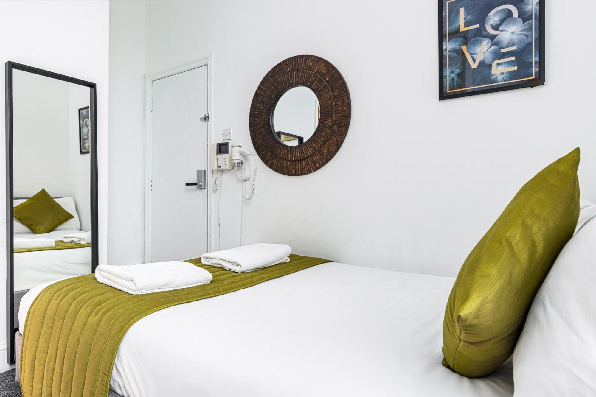 Ryam Suites Londres Chambre photo